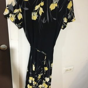 Apt 9 wrap dress size large